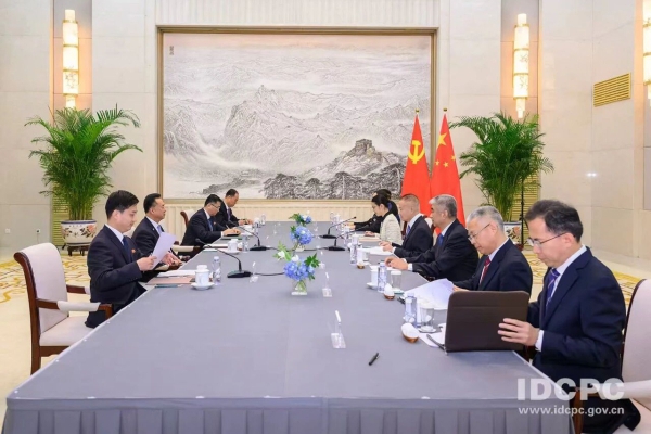 微信图片_2025-10-17_082421_703.jpg