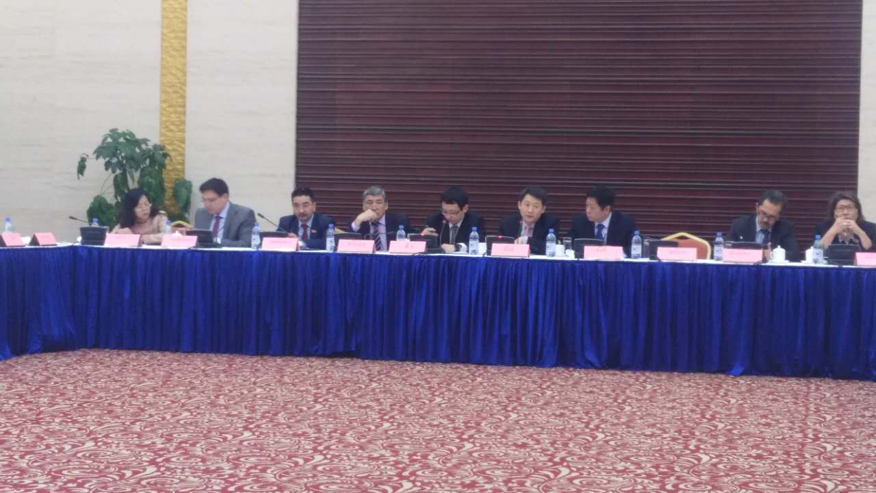 现场答问已经超过10个问题.jpg