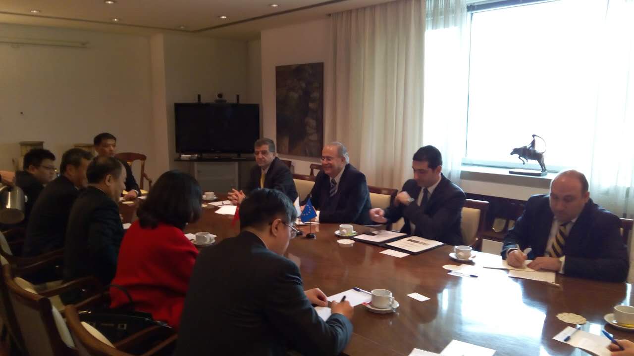 宁吉喆与塞浦路斯外交部长会谈.jpg